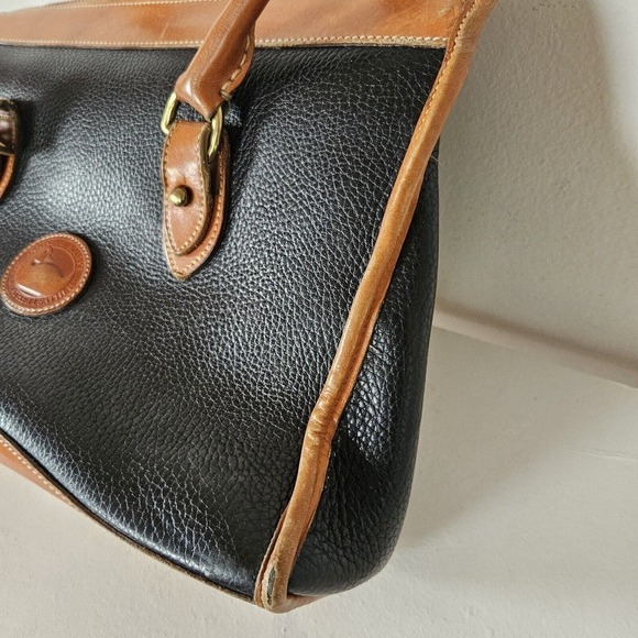 Vtg Dooney & Bourke All Weather Leather Classic Satchel Handbag Black Brown - Picture 2 of 16